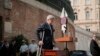 نشست خبری جان کری وزیر خارجه آمریکا در مقابل هتل کوبورگ وین محل برگزاری مذاکرات اتمی ایران و گروه ۱+۵ - ۱۴ تیر ۱۳۹۴ 