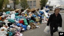Ο στρατός θα μαζέψει τα σκουπίδια στην Αθήνα