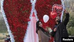 Islamabad ျမိဳ႕မွာ ခ်စ္သူမ်ားေန႔ ျမင္ကြင္း (၂၀၁၆)