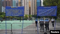 Cảnh sát đóng cửa Công viên Victoria ở Hong Kong để ngăn người dân tổ chức lễ tưởng niệm sự kiện Thiên An Môn vào ngày 4/6/2021.