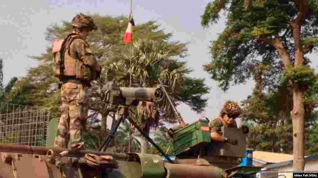 Les soldats français en position à Bangui, République Centrafricaine. Décembre 22, 2013
