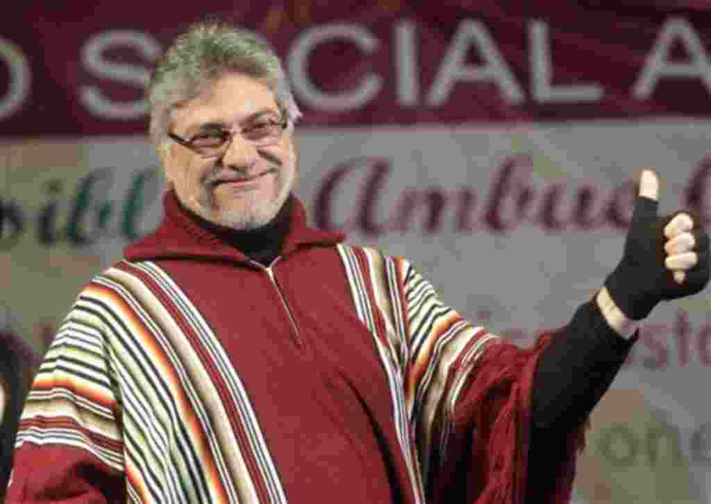 Paraguay's President Fernando Lugo gives a thumb up at the IV Americas Social Forum in Asuncion, Paraguay, Saturday, Aug. 14, 2010. Lugo was released from a Brazilian hospital on Saturday, two days after a session of chemotherapy to treat his recently dia