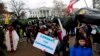 Protestas indias en la Casa Blanca por construcción de oleoductos