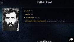 Poster FBI yang menunjukkan gambar Mullah Omar (foto: dok). Pemimpin Taliban Mullah Omar tidak pernah terlihat di depan umum selama 5 tahun terakhir.