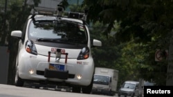 Autonomno vozilo za vreme demonstracije u Singapuru 