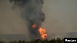 En images : l'explosion d'un oléoduc entraîne la mort d'une personne en Alabama