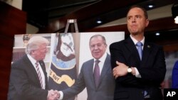 Los demócratas encabezados por el representante por California, Adam Schiff, demócrata de mayor rango en la Comisión de Inteligencia de la Cámara de Representantes, exigen una exhaustiva investigación de las supuestas conversaciones del presidente Trump con Rusia.