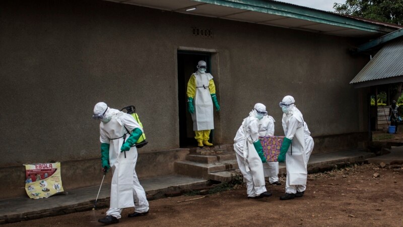 Ebola en RDC: deux morts, vaccination lancée