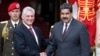 El gobierno de Cuba, principal aliado de Maduro, es una de las cinco naciones a las que Washington ha aplicado medidas severas para producir un cambio de sistema.