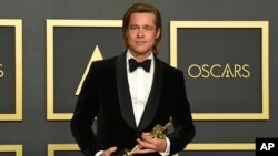 Brad Pitt à la cérémonie des Oscars à Los Angeles le 9 février 2020.