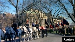 Đám tang cựu TT John F. Kennedy năm 1963.