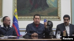 Es evidente la pugna política existente entre Diosdado Cabello y Nicolás Maduro. Los dos fieles a Chávez, pero distantes entre si.