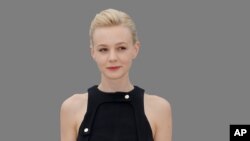 Carey Mulligan, aktris Inggris, pemeran utama perempuan film"The Dig" yang diproduksi dan ditayangkan di Netflix. (Photo: AP)