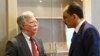 Penasihat Keamanan Nasional Gedung Putih, John Bolton (kiri) berbincang dengan juru bicara Presiden Turki, Ibrahim Kalin di Ankara, Selasa (8/1). 