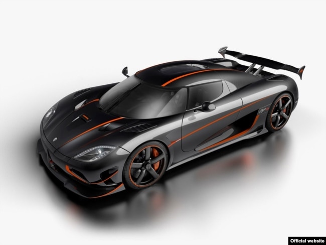 Bundan öncəki rekord 447 km/s sürətlə İsveç istehsallı Koenigsegg Agera RS-ə məxsus idi.