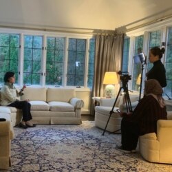 Menteri Keuangan Sri Mulyani saat sesi wawancara dengan VOA di Washington DC, AS. (Foto: Courtesy/Kementerian Keuangan)