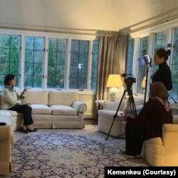 Menteri Keuangan Sri Mulyani saat sesi wawancara dengan VOA di Washington DC, AS. (Foto: Courtesy/Kementerian Keuangan)