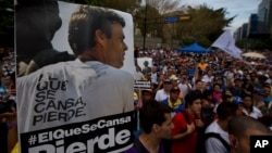 Poster del líder opositor Leopoldo López durante una protesta demandando su liberación.