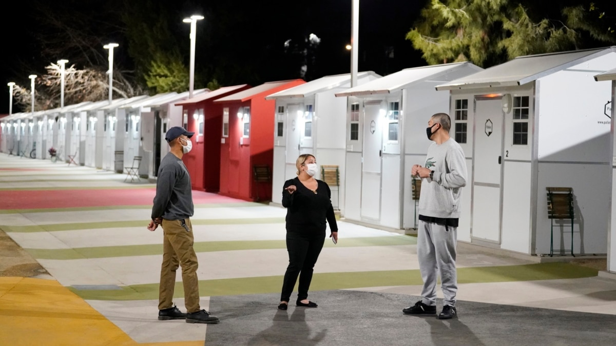 Los Angeles Opens Its First Tiny Home Village For Homeless