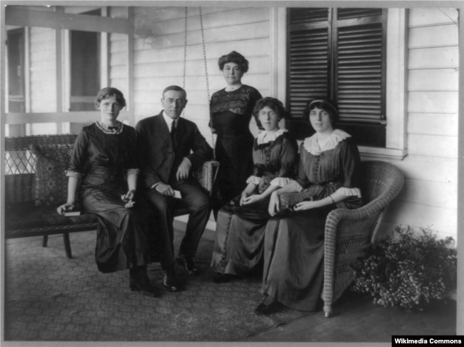 Woodrow Wilson with his wife Ellen and three daughters