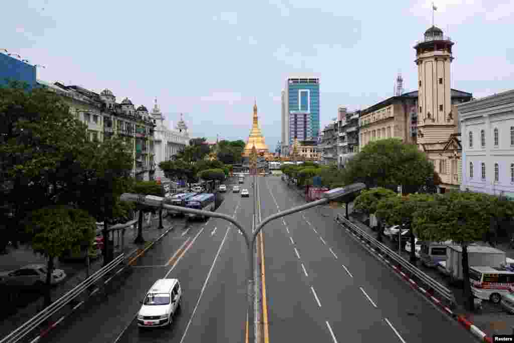 ရန်ကုန်တမြို့လုံး နေအိမ်နေ ကန့်သတ်ချက်ထုတ်ပြန်ပြီး၊ ပထမဆုံးနေ့တွေ့ရသည့် ရန်ကုန်မြို့ သတင်းဓါတ်ပုံများဖြစ်ပါသည်။ (စက်တင်ဘာ ၂၁၊ ၂၀၂၀)