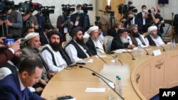 طالبان کے عبوری نائب وزیر اعظم عبدالسلام حنفی اور ان کے وفد کے ارکان ماسکو کانفرنس میں شریک ہیں۔ 20 اکتوبر 2021