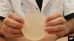 法國貝麗隆胸的硅膠材料(資料圖片)