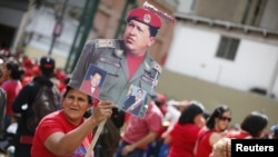 Los chavistas celebran el inicio de un nuevo gobierno de su líder Hugo Chávez.