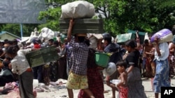 Troops Patrol Western Burma as Sectarian Strife Continues
