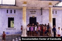 The collapse of the Khmer Rouge regime left hundreds of thousands of children orphaned, Kampot, Cambodia, in 1982. (Photo by David Hawk via the Documentation Center of Cambodia Archives)