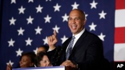 Seneta Cory Booker, m-Democrat jimbo la New Jersey ni miongoni mwa wanaounga mkono mkataba wa nyuklia wa Iran