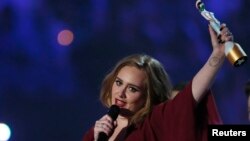 La NFL y Pepsi reconocieron haber contactado a Adele, pero aclararon que no fue un ofrecimiento formal.