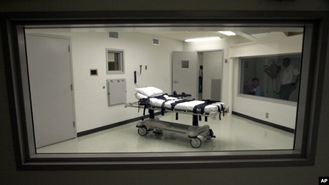 FILE - Alabama's lethal injection chamber at Holman Correctional Facility in Atmore, Ala., Oct. 7, 2002.