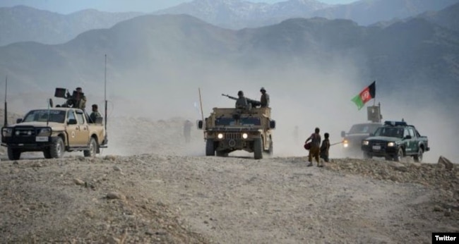 افغان سیکیورٹی فورسز طالبان کی پیش قدمی روکنے کے لیے ملک کے کئی حصوں میں آپریشن جاری رکھے ہوئے ہیں۔