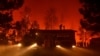 2.300 pompiers combattent des feux de forêt en Californie