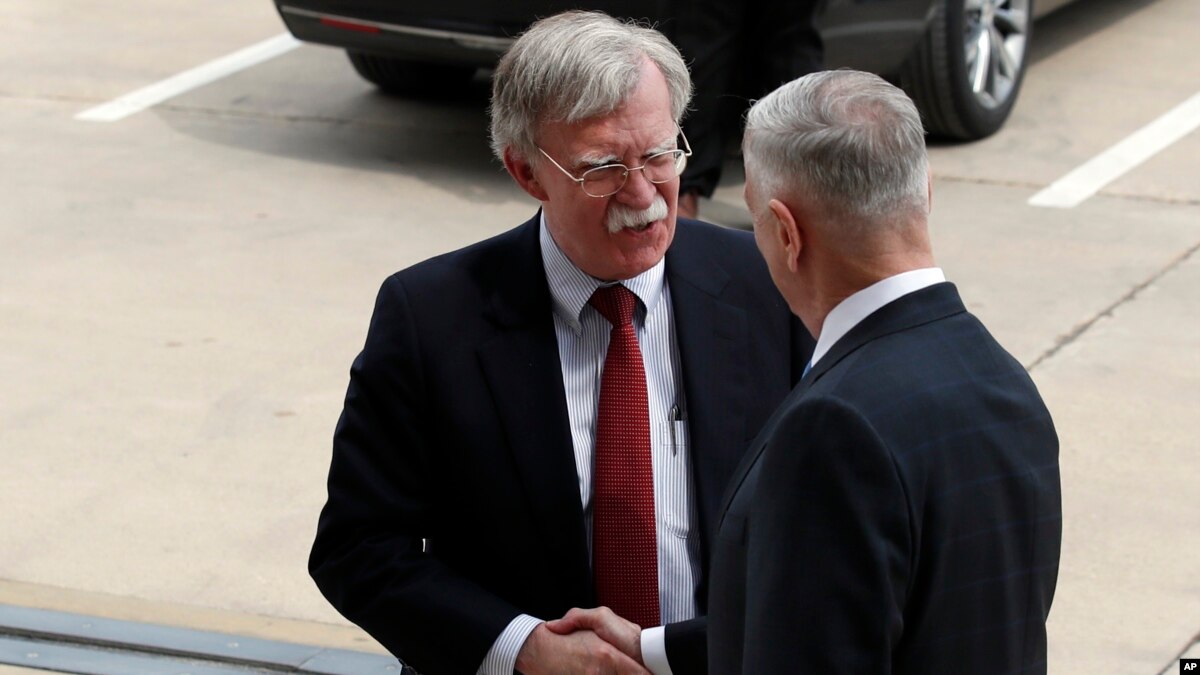 Menhan AS Mattis Sambut John Bolton di Pentagon