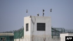 中国新疆和田地区一处疑似关押维族穆斯林等少数民族的“再教育营” （法新社）