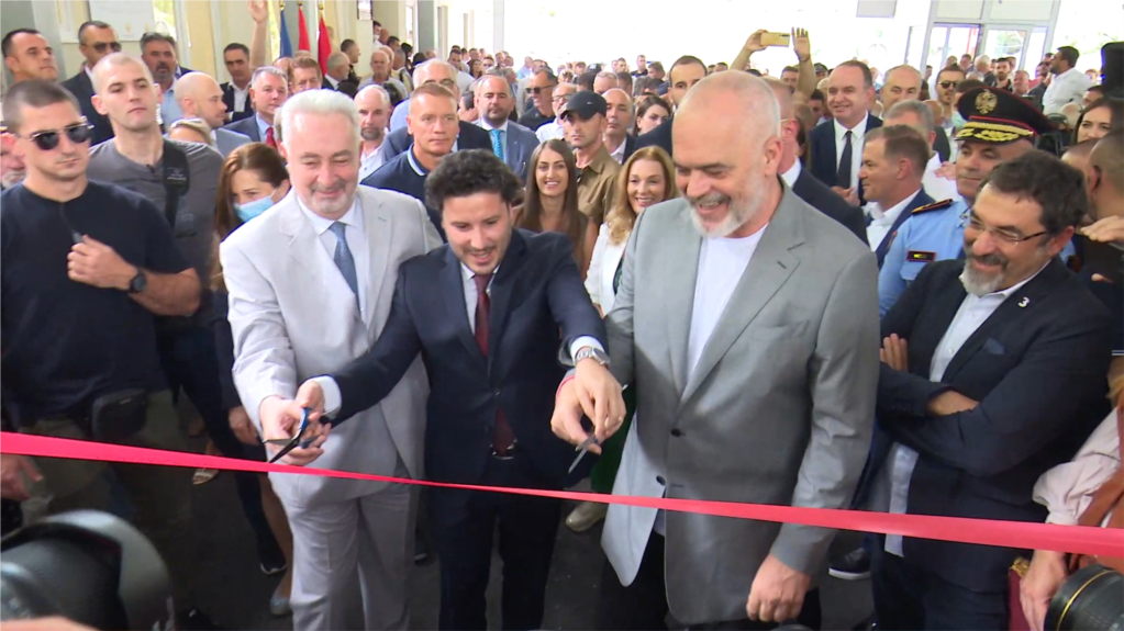 Shqipëria dhe Mali i Zi hapin një pikëkalim të ri kufitar