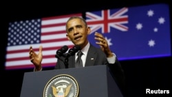 Presiden Barack Obama memberikan sambutan di Universitas Queensland, Brisbane, Australia (15/11)