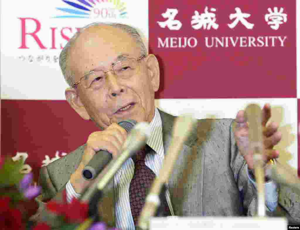 Meijo University physics professor and Nobel laureate Isamu Akasaki speaks during a news conference at Meijo University in Nagoya, central Japan, Oct. 7, 2014.