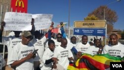 AbeZimbabwe kweleSouth Africa labo betshengisela