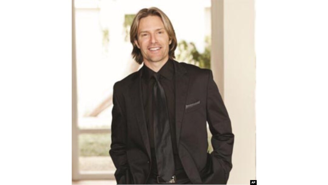 Virtual Choir composer Eric Whitacre