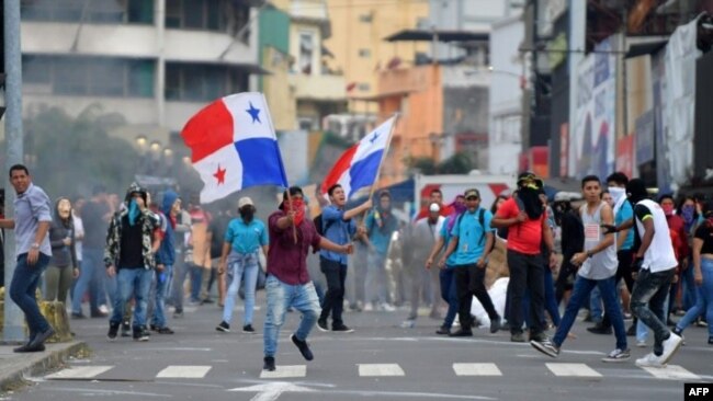 Los manifestantes en Panamá el 30 de octubre de 2019 furon en su mayoría jóvenes.