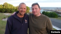 Michael Rutzen (izquierda) junto con el autor, David Patrician, en Sudáfrica.