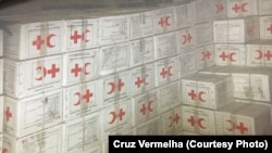 Donativos da Cruz Vermelha para as vítimas da enxurrada de 2015