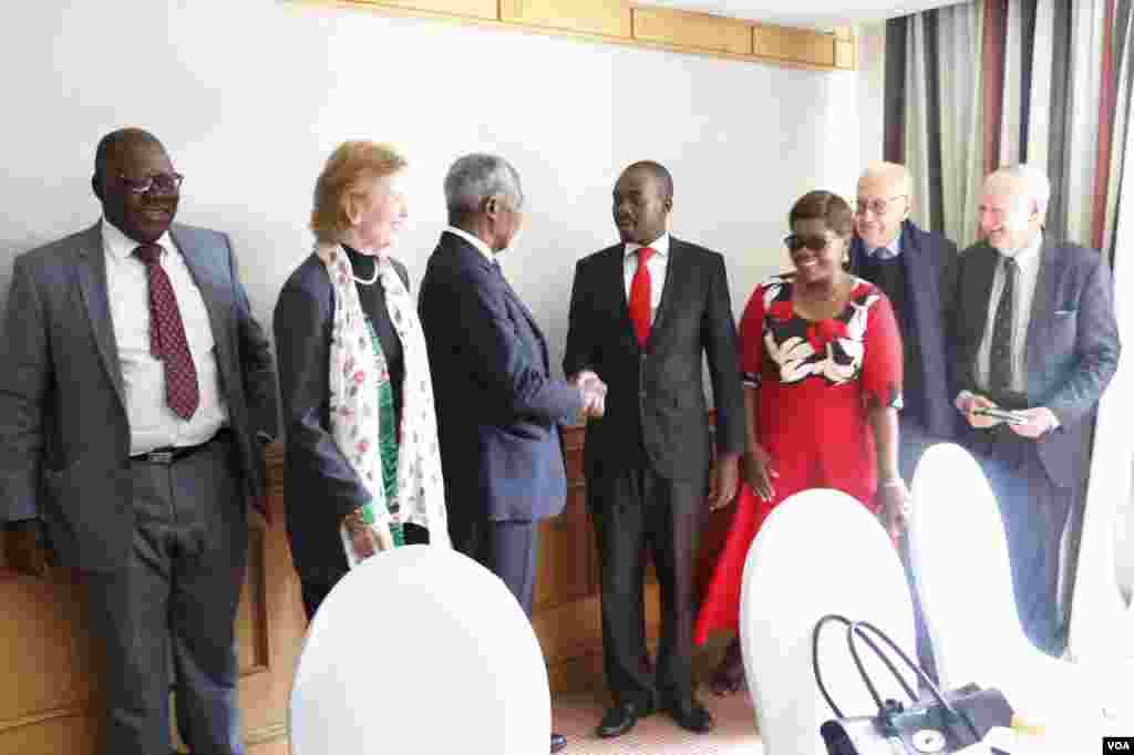 Former U.N. secretary general Kofi Annan with Nelson Chamisa, leader of the main opposition party, the Movement for Democratic Change Alliance in Harare, July 20, 2018. He is accompanied “The Elders” group members Mary Robinson, the former president of Ir