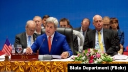Menlu AS John Kerry memimpin delegasi AS pada forum regional ASEAN di Vientiane, Laos, Senin (25/7). 