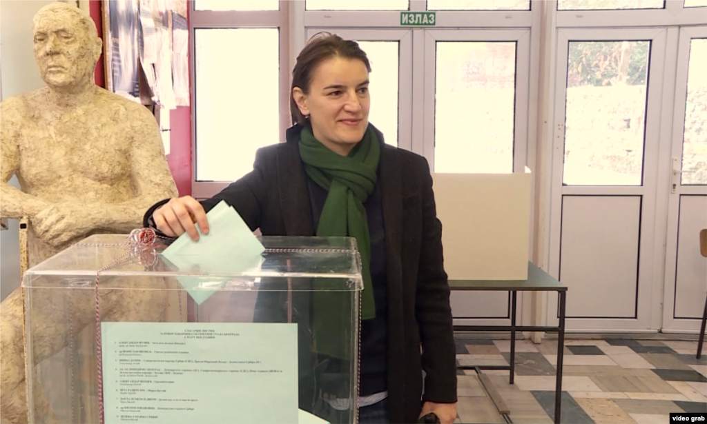 Premijerka Srbije, Ana Brnabić, glasa na izborima za Skupštinu grada Beograda, u Beogradu, 4. marta 2018.