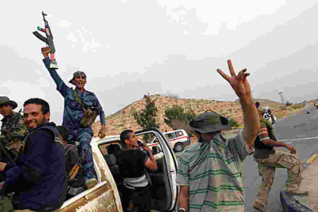 پیروزی معترضان لیبی درشهر زینتان