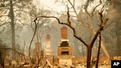 El incendio ya está catalogado como el más mortífero registrado en California desde otro que dejó 29 muertos en 1933.